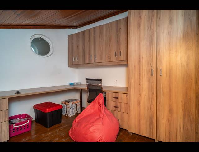 4 BEDROOM HOUSE FOR SALE IN RESERVOIR HILLS